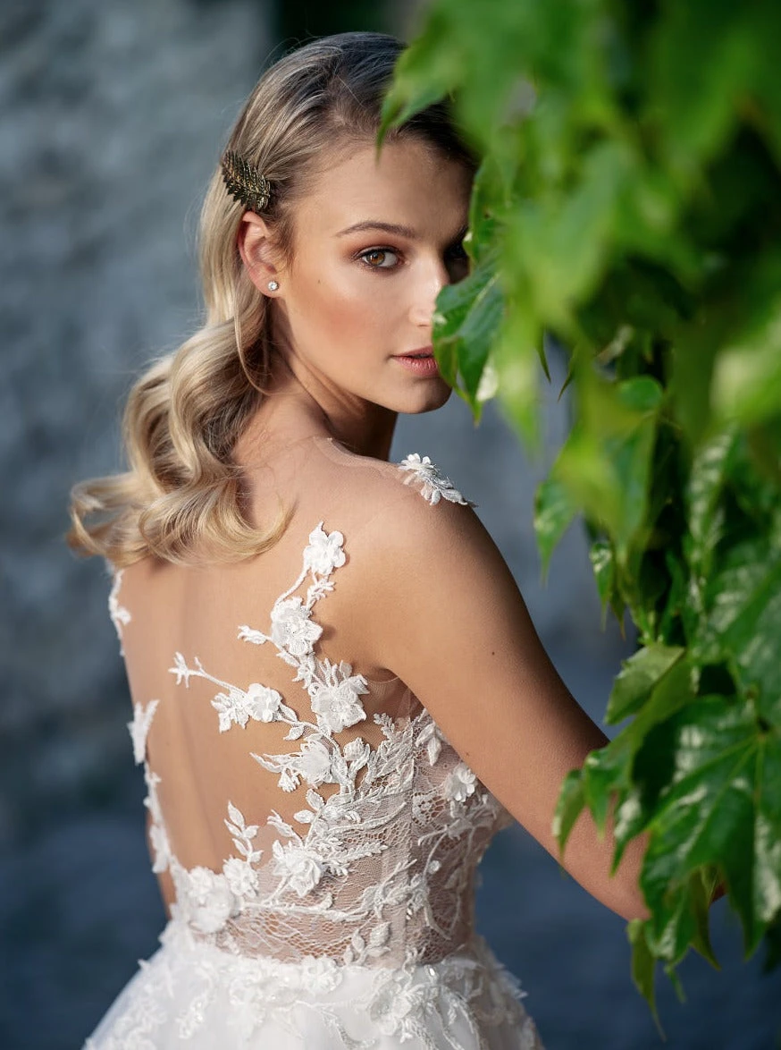 White Embroidered 3D Lace - Abiona 9 White Embroidered 3D Lace - Abiona - Image 9