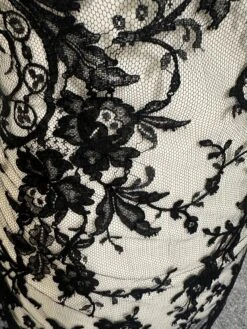 Black Chantilly Lace - Kate -Bridal Fabric Shop B b875408c 47db 48b4 996d d7177e14de50
