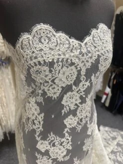 Ivory Corded Lace - Amelia 31 Ivory Corded Lace - Amelia -Bridal Fabric Shop IvoryBridalLace Amelia 9cc30425 0df0 4cde a79c 9c5413e14916