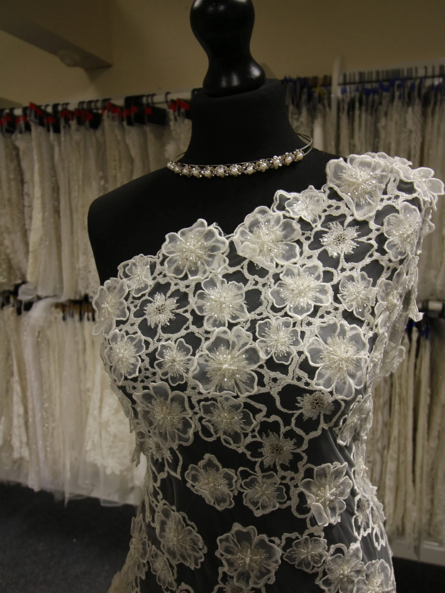 Ivory Flower Lace - Arianna 6 Ivory Flower Lace - Arianna - Image 6