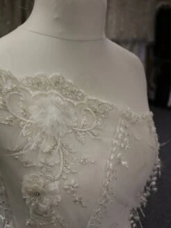 Ivory Beaded Lace - Faye -Bridal Fabric Shop IvoryBridalLace Faye 3f65aa9b 0819 4121 b7ad 403a7e657160