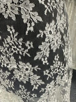 Ivory Chantilly Lace - Davina -Bridal Fabric Shop IvoryChantillyLace Davina 33c03f3b 8e09 47a6 8c98 2d1ee18de18a