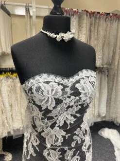 Ivory Chantilly Lace - Harper -Bridal Fabric Shop IvoryChantillyLace Harper eaaf6013 0ef7 46ee 9a5f 42317511f424