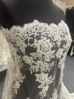 Ivory Beaded Lace - Daisy -Bridal Fabric Shop IvoryEmbellishedBridalLace Daisy 1