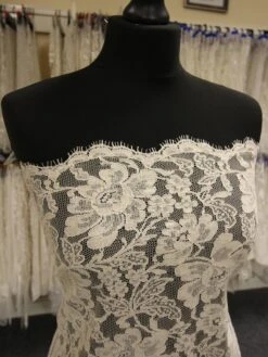 Ivory Chantilly Lace - Cordelia -Bridal Fabric Shop IvoryFrenchLace Cordelia a448d032 4588 4dd8 a926 ffb226e8dbe1