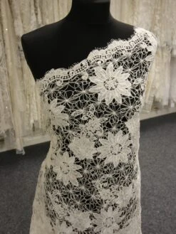 Ivory Guipure Lace - Lola -Bridal Fabric Shop IvoryLace Lola 1