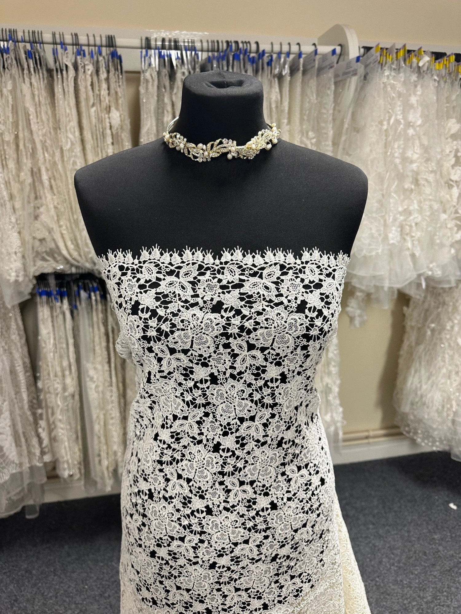 Ivory Guipure Lace - Courtney 16 Ivory Guipure Lace - Courtney - Image 16