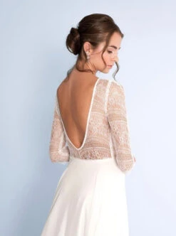 Ivory Chantilly Lace - Jocelyn -Bridal Fabric Shop JocelynandPrudence. 7e8c852f 1bd1 45f0 ac35 ba204f882c90