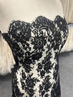 Black Chantilly Lace - Patricia -Bridal Fabric Shop c 7787f9d6 e5f3 45f7 a69e eada6c2dec6b