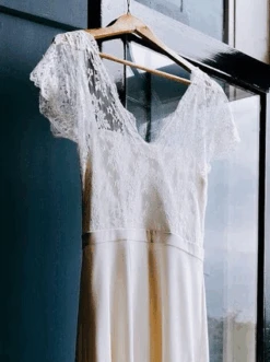 Ivory Chantilly Lace - Davina -Bridal Fabric Shop davina lace dress4