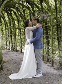 Ivory Guipure Lace – Isabella -Bridal Fabric Shop isabella lace dress4