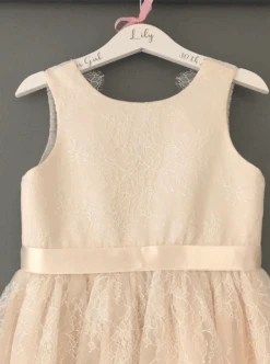 Ivory Raschel Lace - Freya -Bridal Fabric Shop lightweightprettylacefreya2