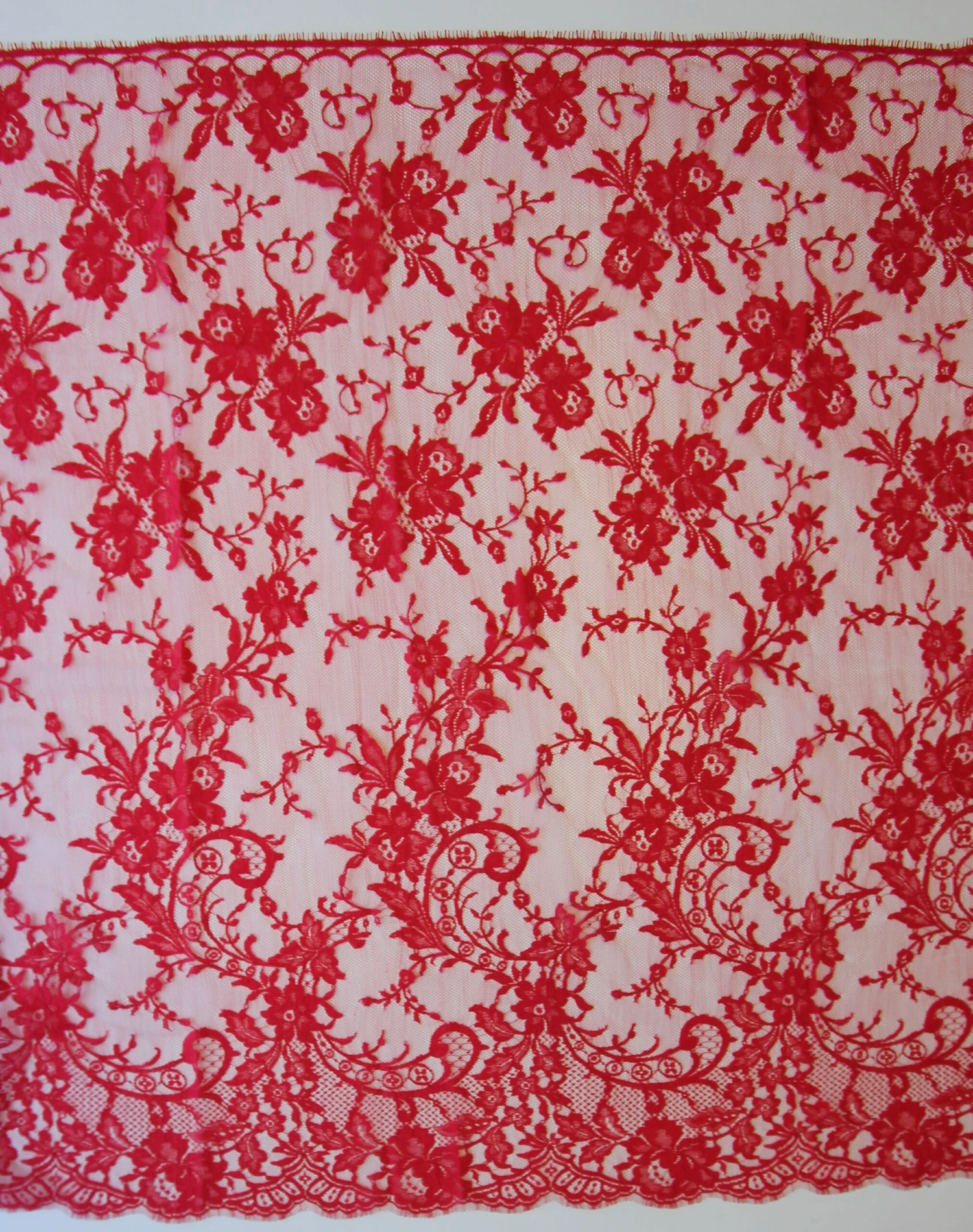 Scarlet Chantilly Lace - Kate 3 Scarlet Chantilly Lace - Kate - Image 3