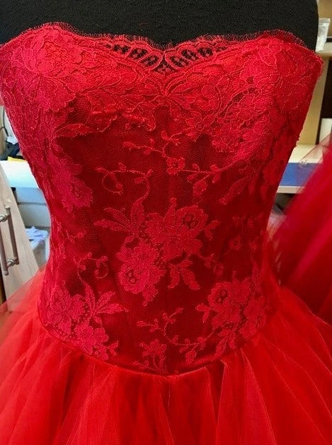 Scarlet Chantilly Lace - Kate 2 Scarlet Chantilly Lace - Kate - Image 2