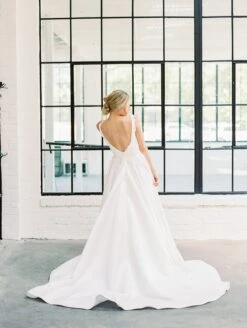 Ivory Beaded 3D Lace - Erwin -Bridal Fabric Shop whitedressesflorals 11